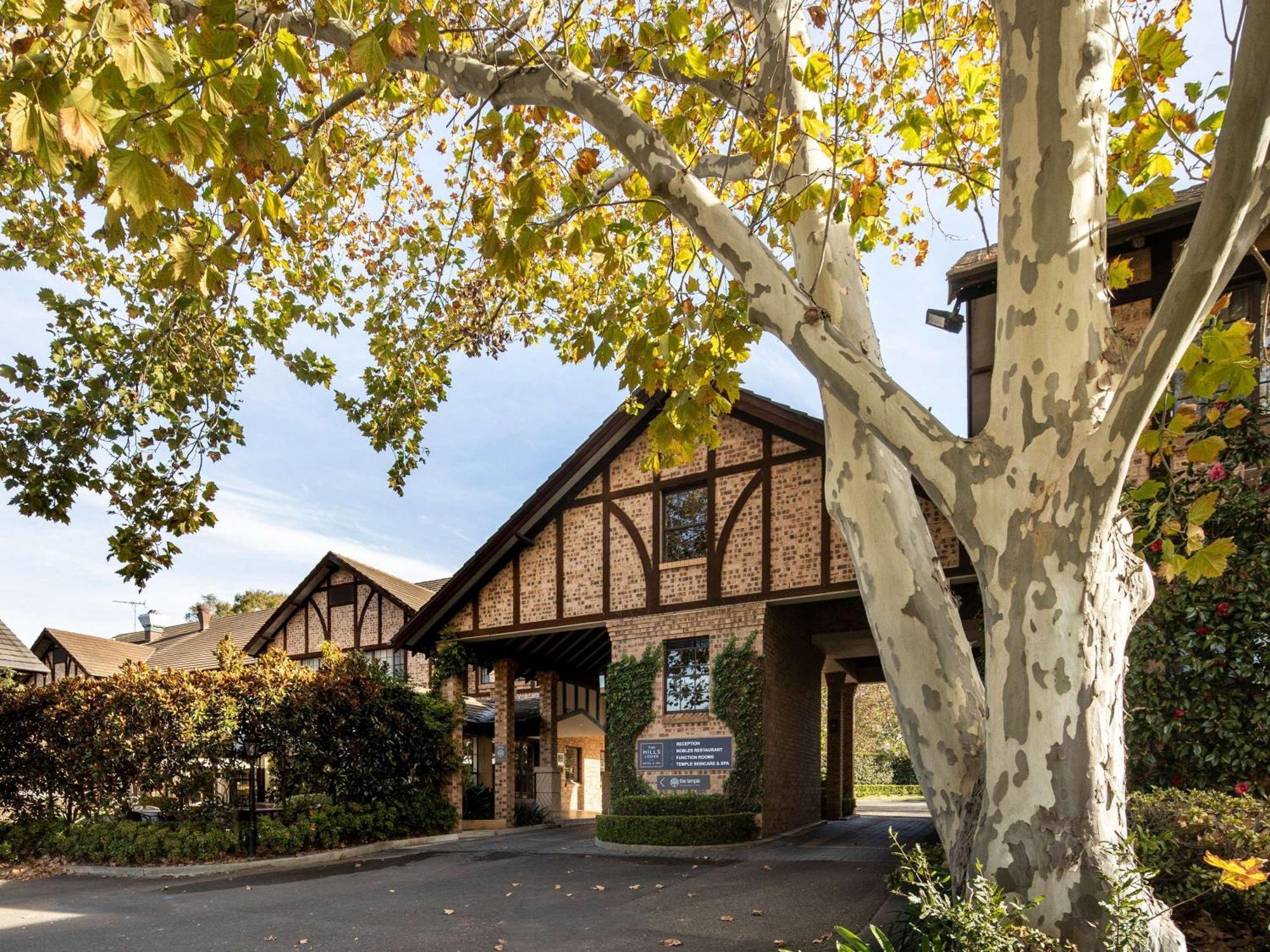 Peppers The Hills Lodge Castle Hill Exterior foto